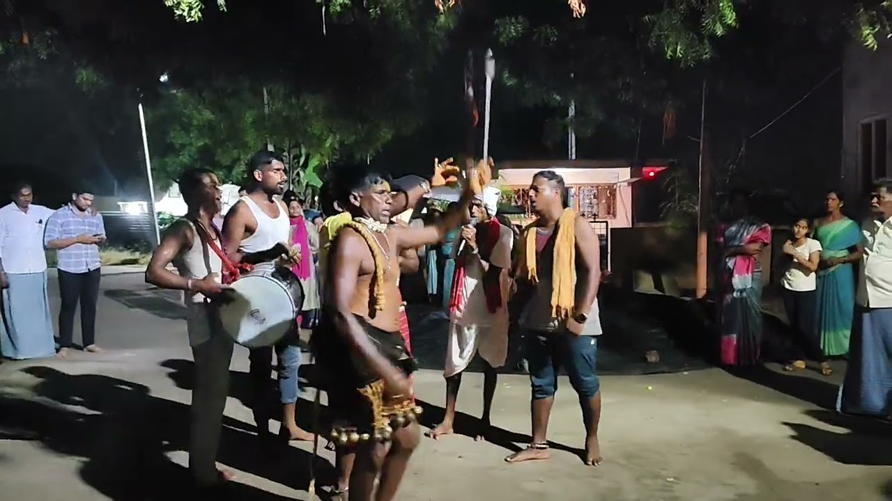 పోచంపల్లి మండలంలో గ్రామం హైదర్పూర్ యాస లక్ష్మారెడ్డి ఇంటిలో రేవనపల్లి బాలం మల్లేష్ ఒగ్గు బృందం 🔱⚜️🕉️