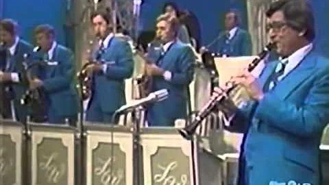 The Lawrence Welk Show - Tribute to Bing Crosby - ...