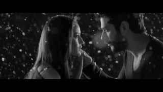 Video thumbnail of "Fahriye Evcen & Burak Özçivit - Hasretinle Yandı Gönlüm"