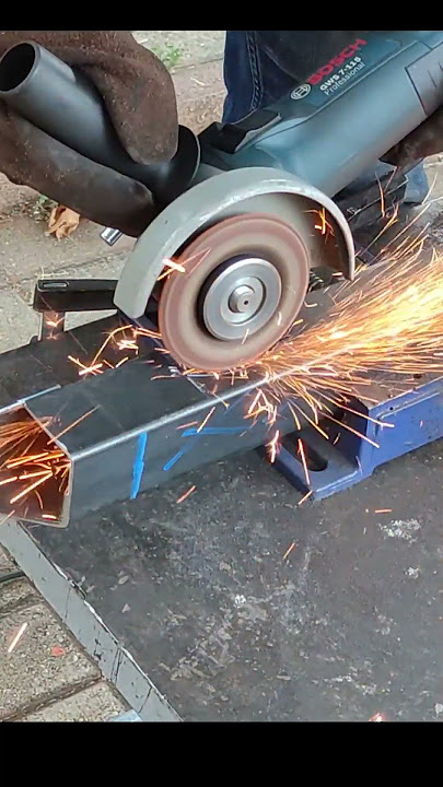 Grinding metal 22168