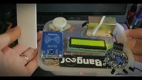 RANCANG BANGUN SMART DOOR ROOM OTOMATIS MENGGUNAKAN RFID (RADIO FREQUENCY IDENTIFICATION)