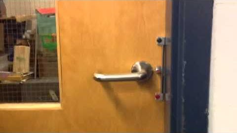 Secure your classroom with LOCKAIDE - Inside view 1