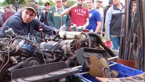 Rover V8 engine running in a trailer