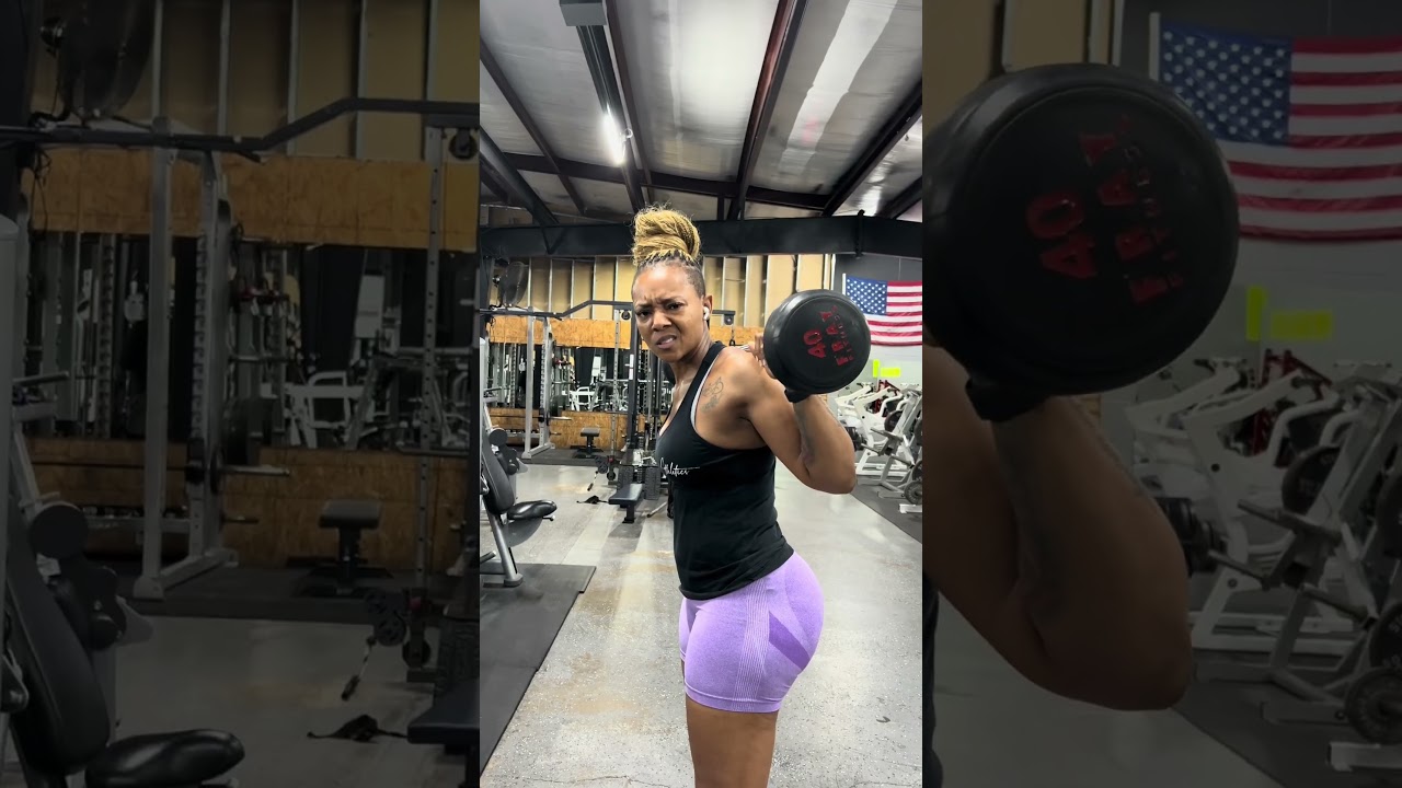 WTH is going on in this gym 🫤 