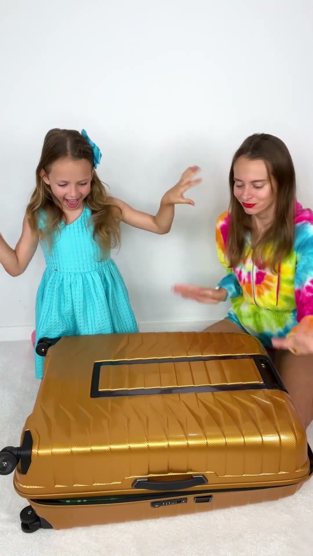 What is in her giant bag? #Shorts by Anya Kova