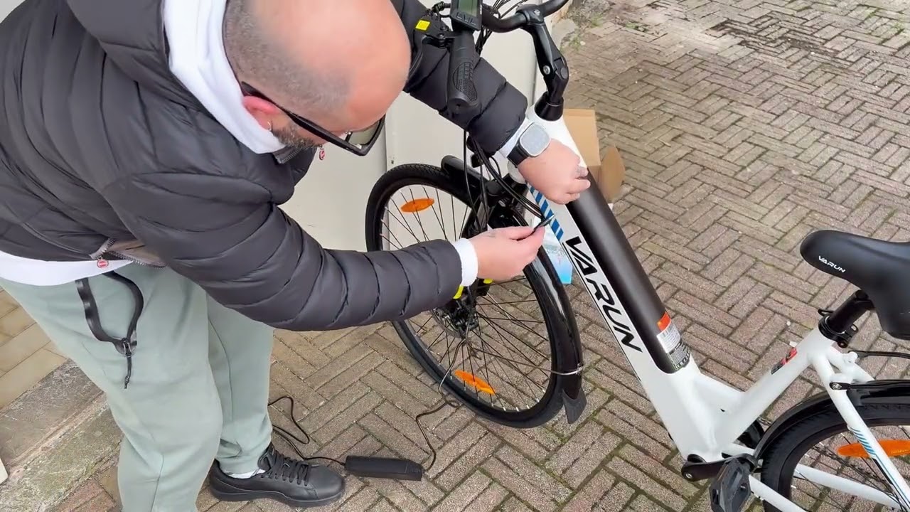 blue electric bicycle Bluejay Sport making it ideal for Bicycle Trek Geometry Trek kids purse Color:Crocodile