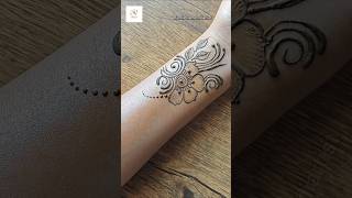 Latest mehndi design #mehndi #hennadesign #henna #simple #latestmehndi#mehndidesign #trending#viral