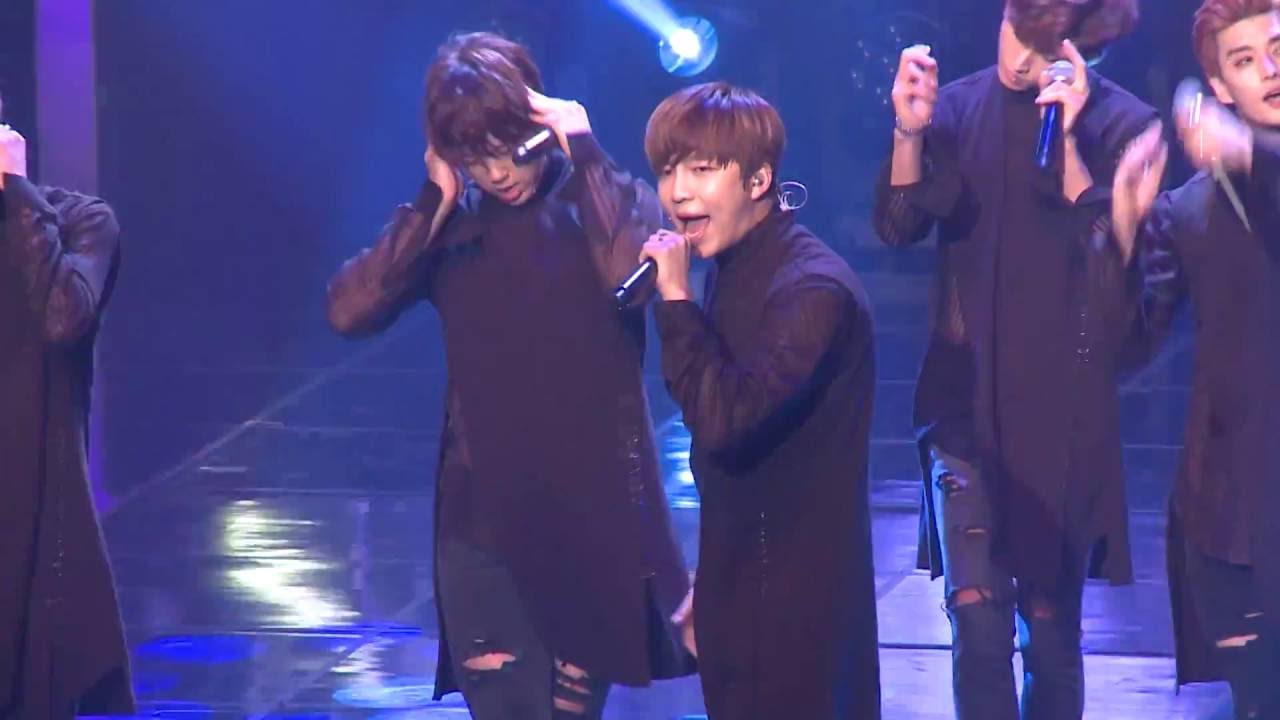 [Fancam] U-Kiss : Soohyun - Man Man Ha Ni, A.M.N Showcase @ DMC Festival 2016のサムネイル