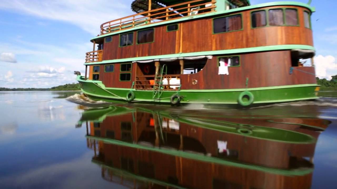 Barco No Rio Amazonas