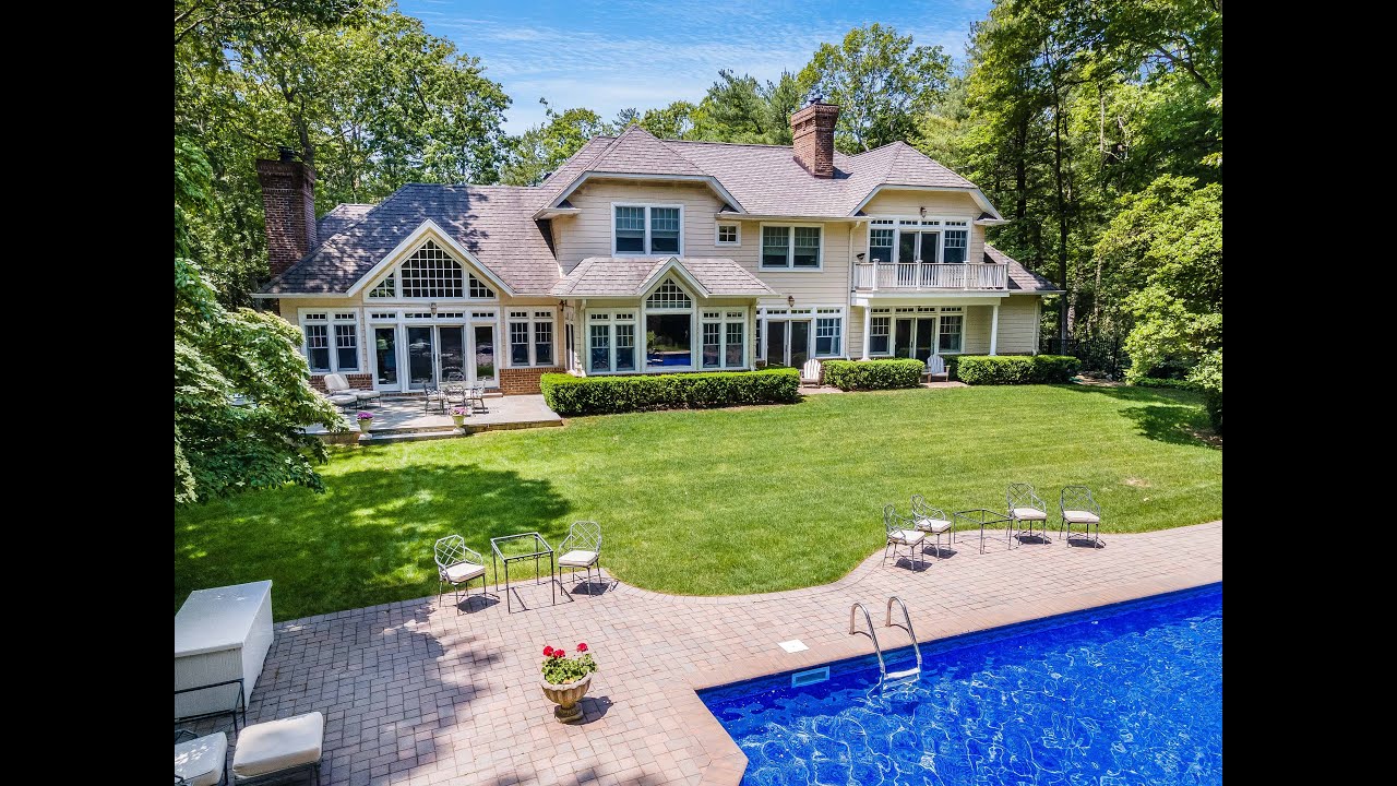 1215 Pine Valley Road, Upper Brookville