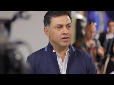 Vidéo: Nikesh Arora, PDG de SoftBank, quitte Masayoshi Son