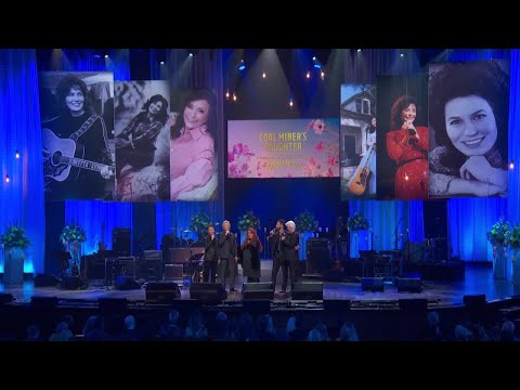 Memorial celebration of Loretta Lynn's life, music held at Grand Ole Opry House