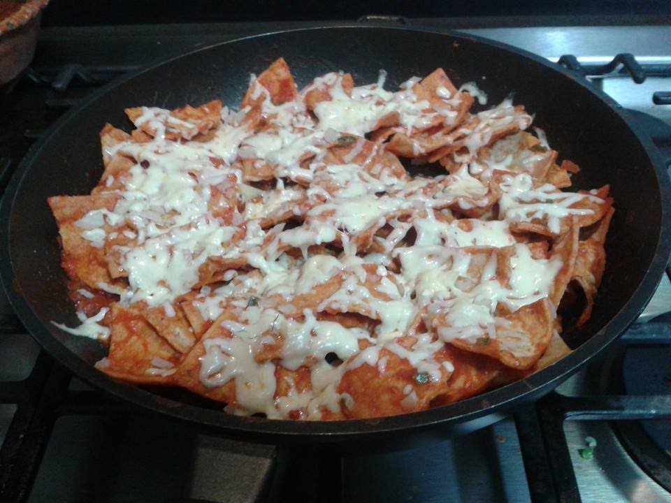 CHILAQUILES ROJOS FACIL Y RAPIDO by ANGY - YouTube