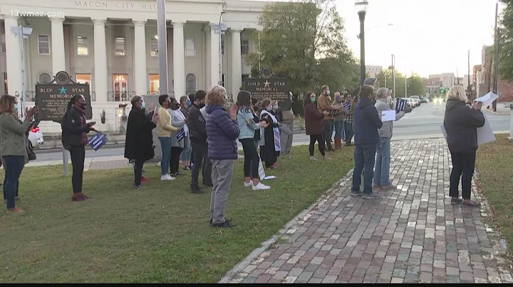 Macon Mayor Robert Reichert vetoes anti-discrimina...