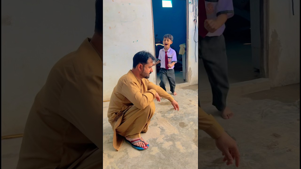 Special effects Animated train that stops when you wave #2