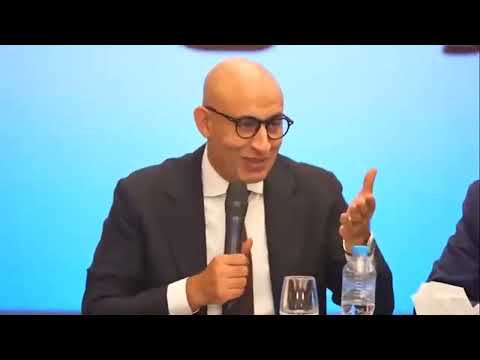 وزير التربية والتعليم يجيب على أسئلة الصحفيين حول تطوير منظومة التعليم، وزيادة أيام التمدرس