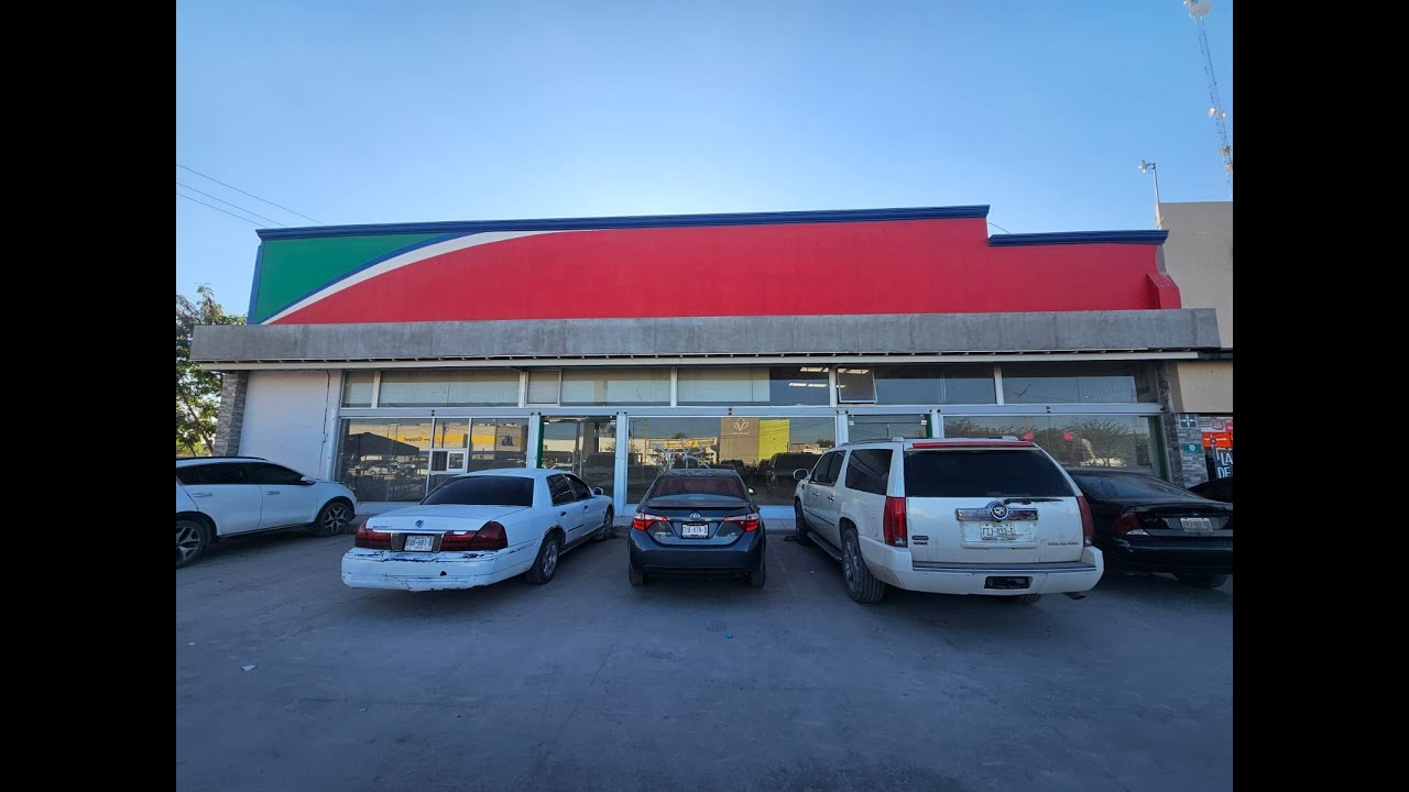 Local en Renta en Plaza Comercial en Francisco I. Madero Coah. $60,000