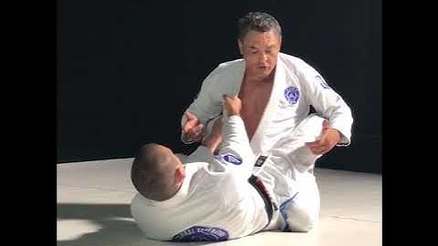 Rickson Gracie teaches how to keep your posture
