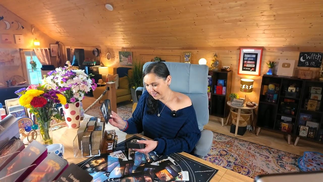 All Signs Tarot 💫 Venus In Leo Messages 💫 August - September 2025