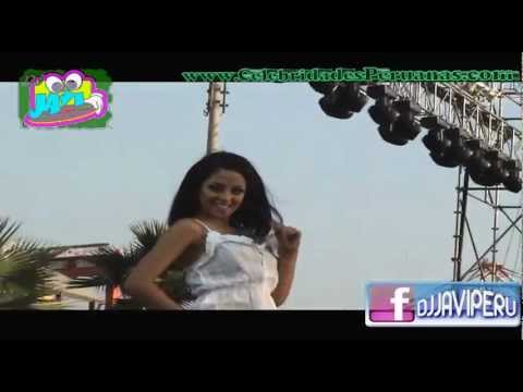 Andrea Luna en Sexy Short Desfile el Callao esta de Moda