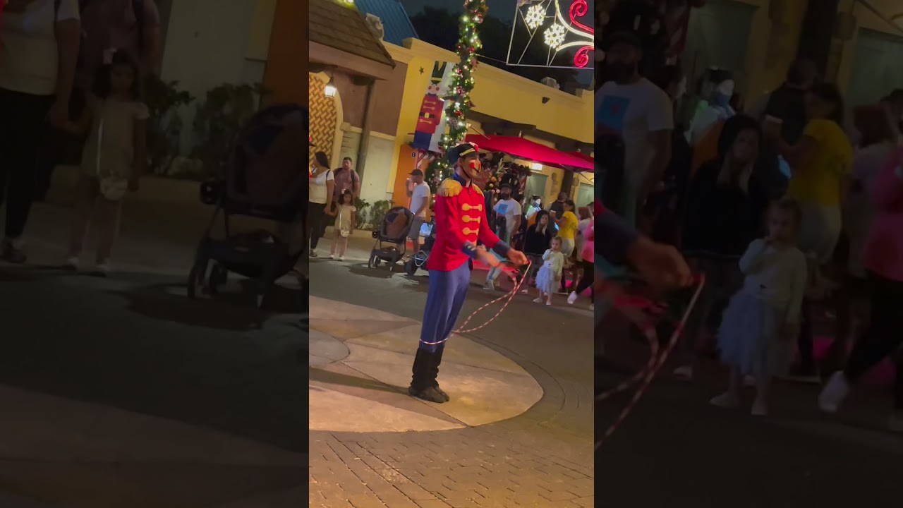 Toy Soldier does amazing jump rope moves at SeaWorld Orlando!
