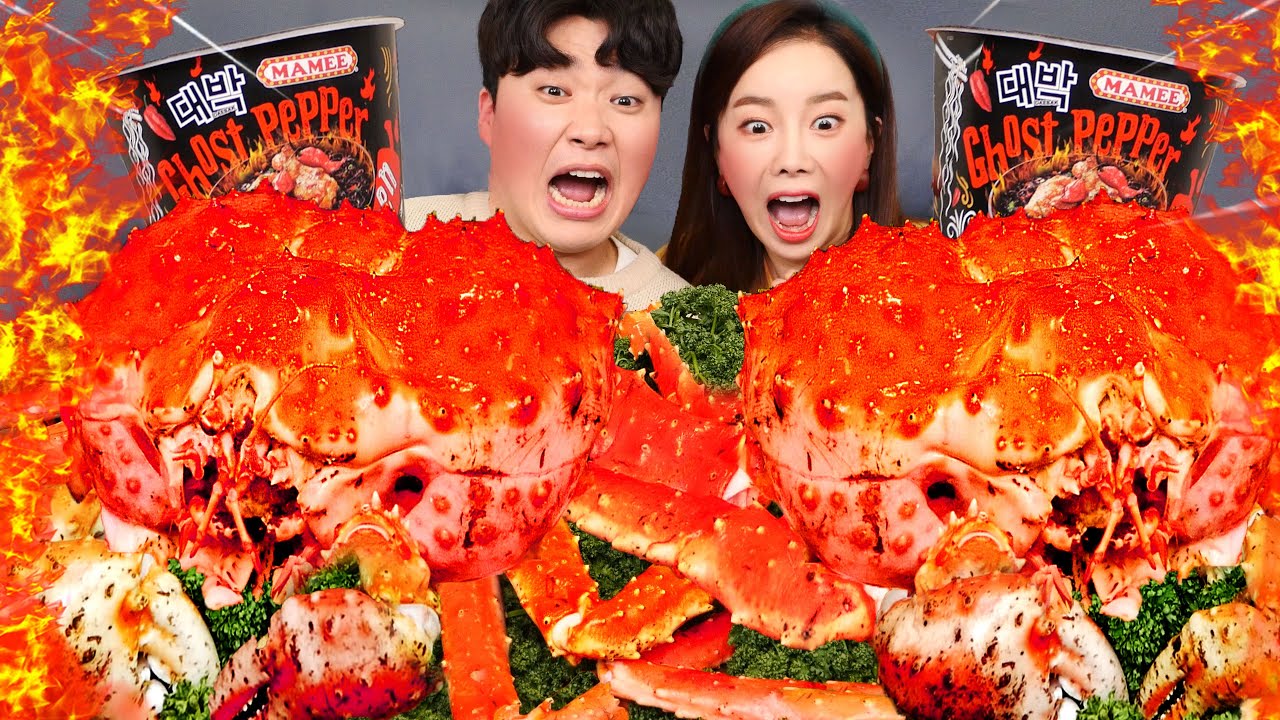 [Mukbang ASMR] 2 giant king crabs 🦀 Spiciest ghost pepper ramen mukbang Recipe Gongsam X Ssoyoung