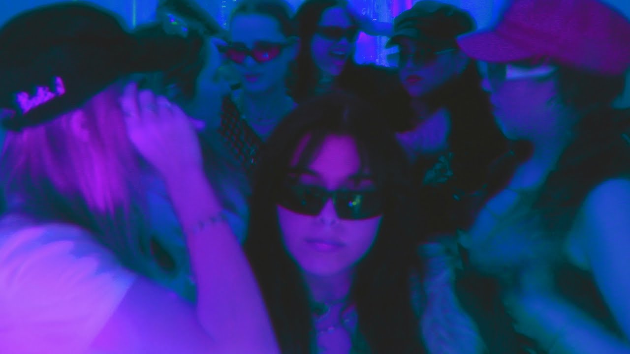 Watch ALBI. - lipstick (official visualiser) on YouTube Watch ALBI. - lipstick (official visualiser) on YouTube