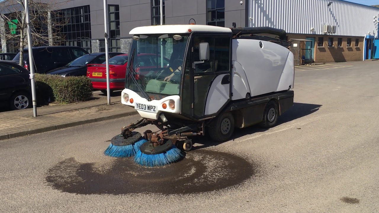 JOHNSTON 142 SWEEPER