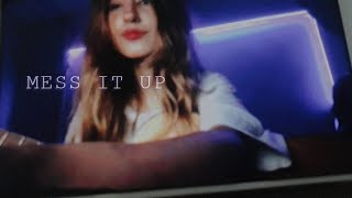 Gracie Abrams - Mess It Up Cover Resimi