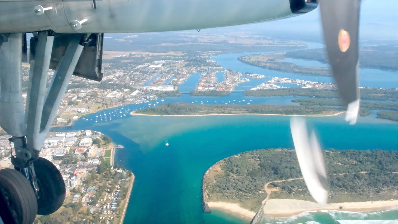 QantasLink Bombardier Dash-8 Q300 landing into Port Macquarie (+ GO AROUND)
