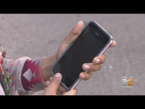 Teens Turn To Burner Phones To Avoid Parents