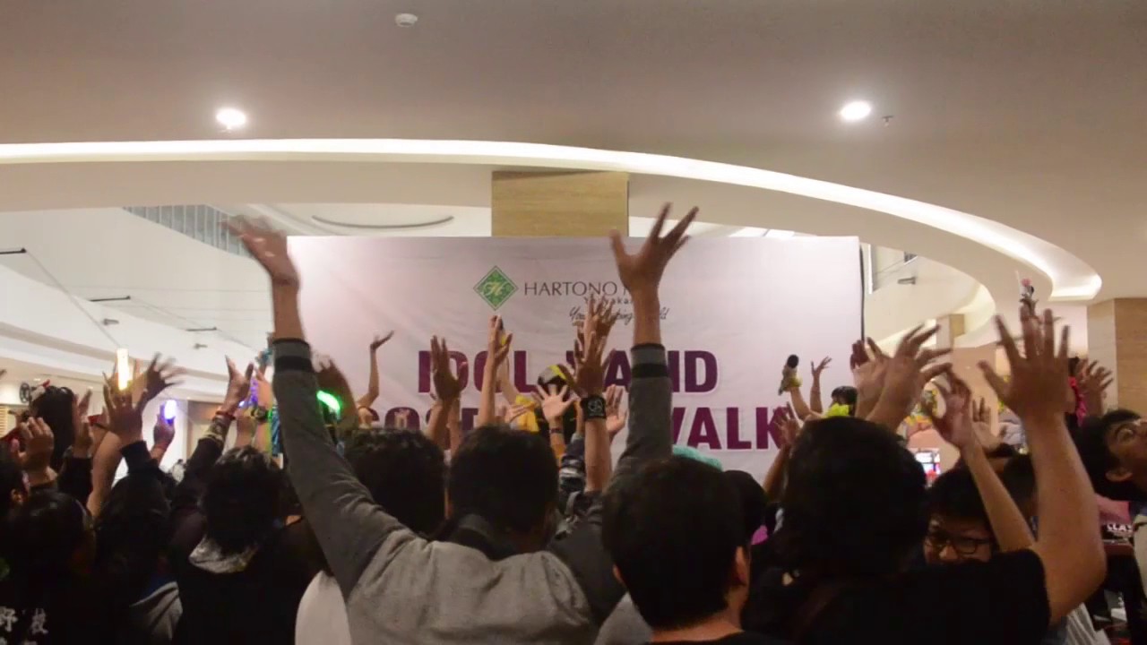 Momiji Velvet - Hoshi ga Matataku Yoru ni (BiSH Cover) at Idol Band & Cosplay Walk Hartono Mall 2016