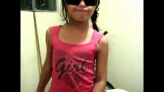 Leticia Dançando Gangnam Style