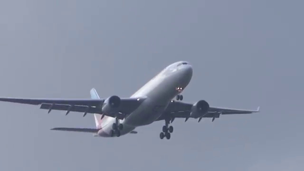 D-AXGA Eurowings Airbus A330-200 Landing at Hamburg Airport
