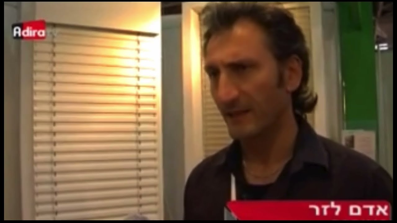 תצפית אלומיניום והצללה בתערוכת בתים ומבטים 2011 של מרכז הבניה הישראלי - צלונים חיצוניים נאספים