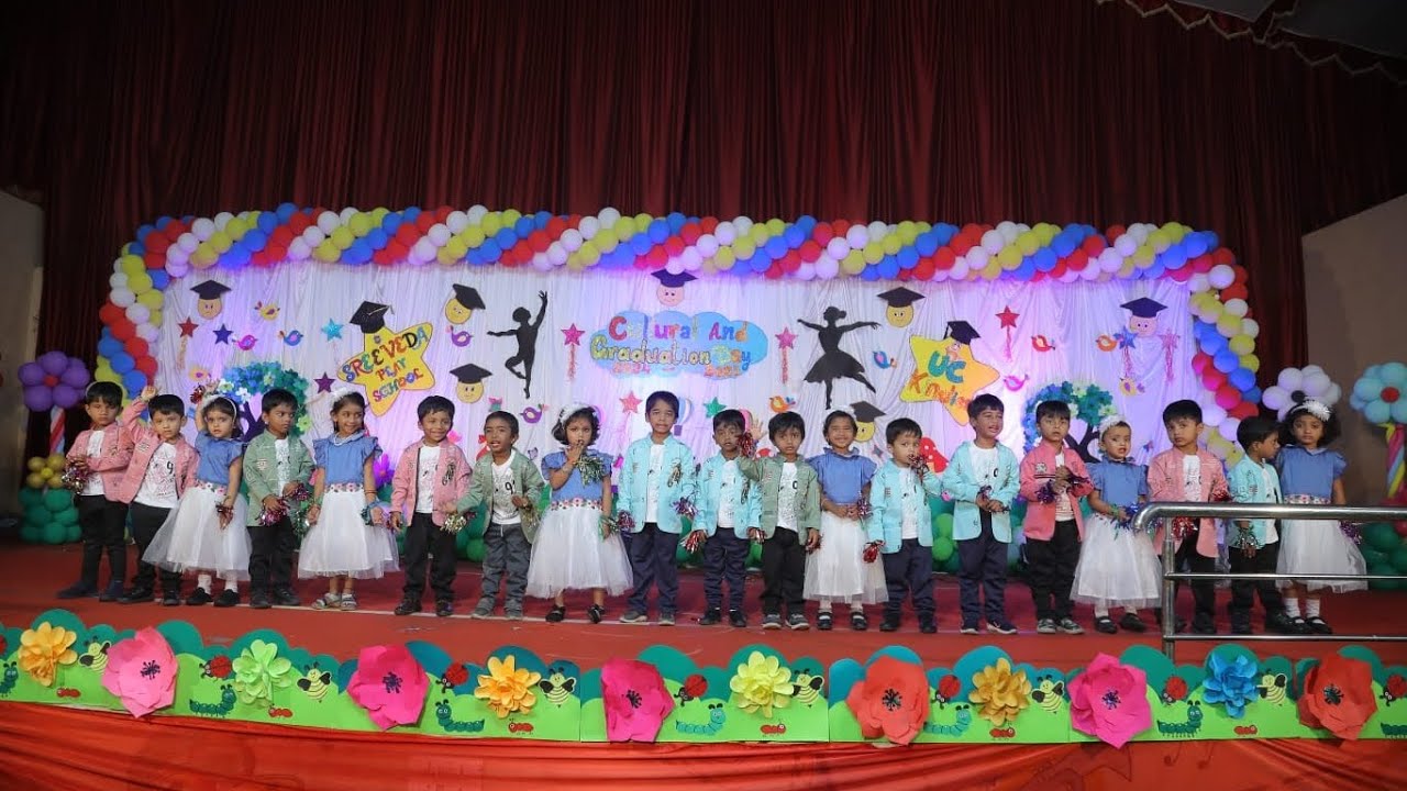 Cute dance performance by nursery kids #uckindies #dance #nursery - YouTube