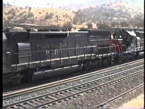 Southern Pacific at the Tehachapi Loop - YouTube