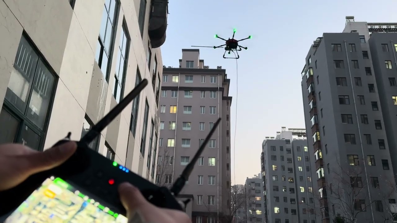 Test video of the HXC model cleaning drone ordered by a Canadian customer：HXC2025102501