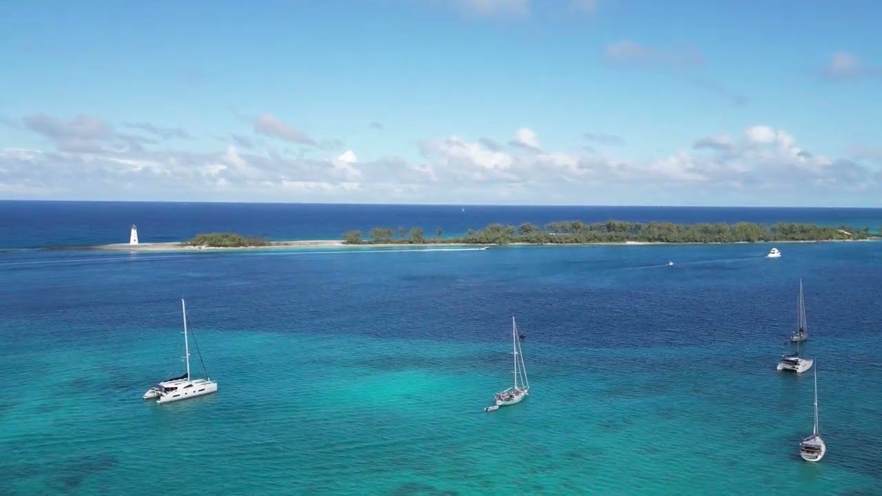 4K Aerial Film of Nassau, Bahamas | Lighthouse Relaxing View | Paradise Island | LightHouse