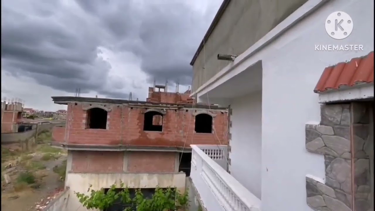 فيلا عقد ملكية ذات واجهتين المساحة 192متر بلدية أولاد سلامة ولاية البليدة 0558911243