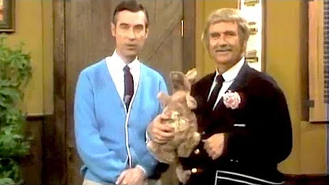 Bob Keeshan as Captain Kangaroo on Mister Rogers' ...