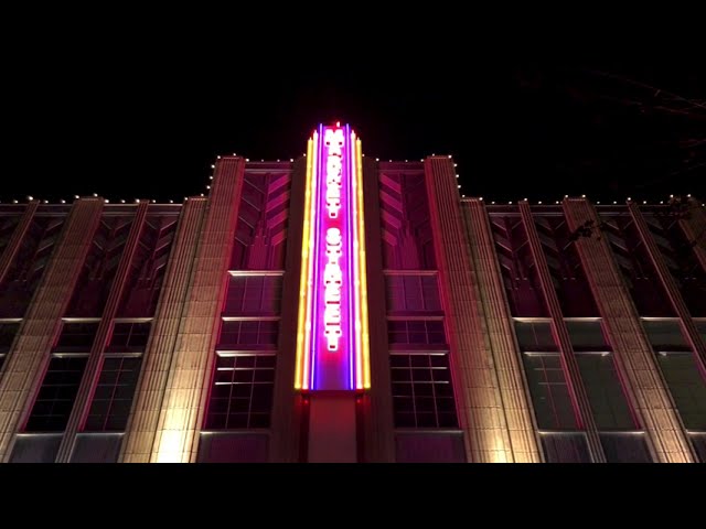 Go on a night drive around the city just for the vibes