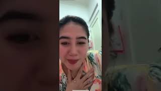 Di Suruh Pake Jilbab