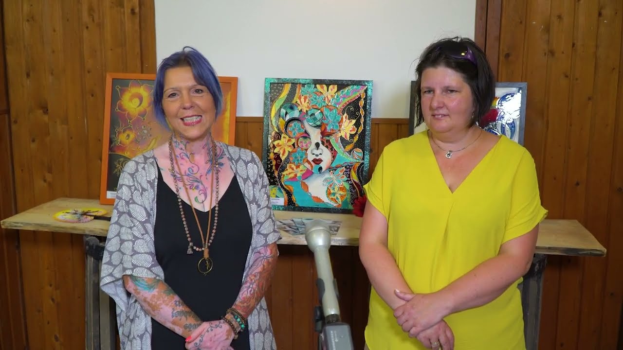 Üvegfestő  kiállítás - Devecseri Kastélykönyvtár és Művelődési ház