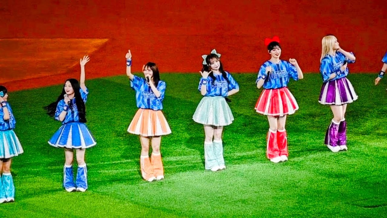 横浜スタジアムでコールの練習をするきゃんちゅー