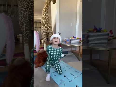 That waking up in NYC feeling 🤩🗽🌃#nyc #goodmorning #bossbabybrody #dance #boogie