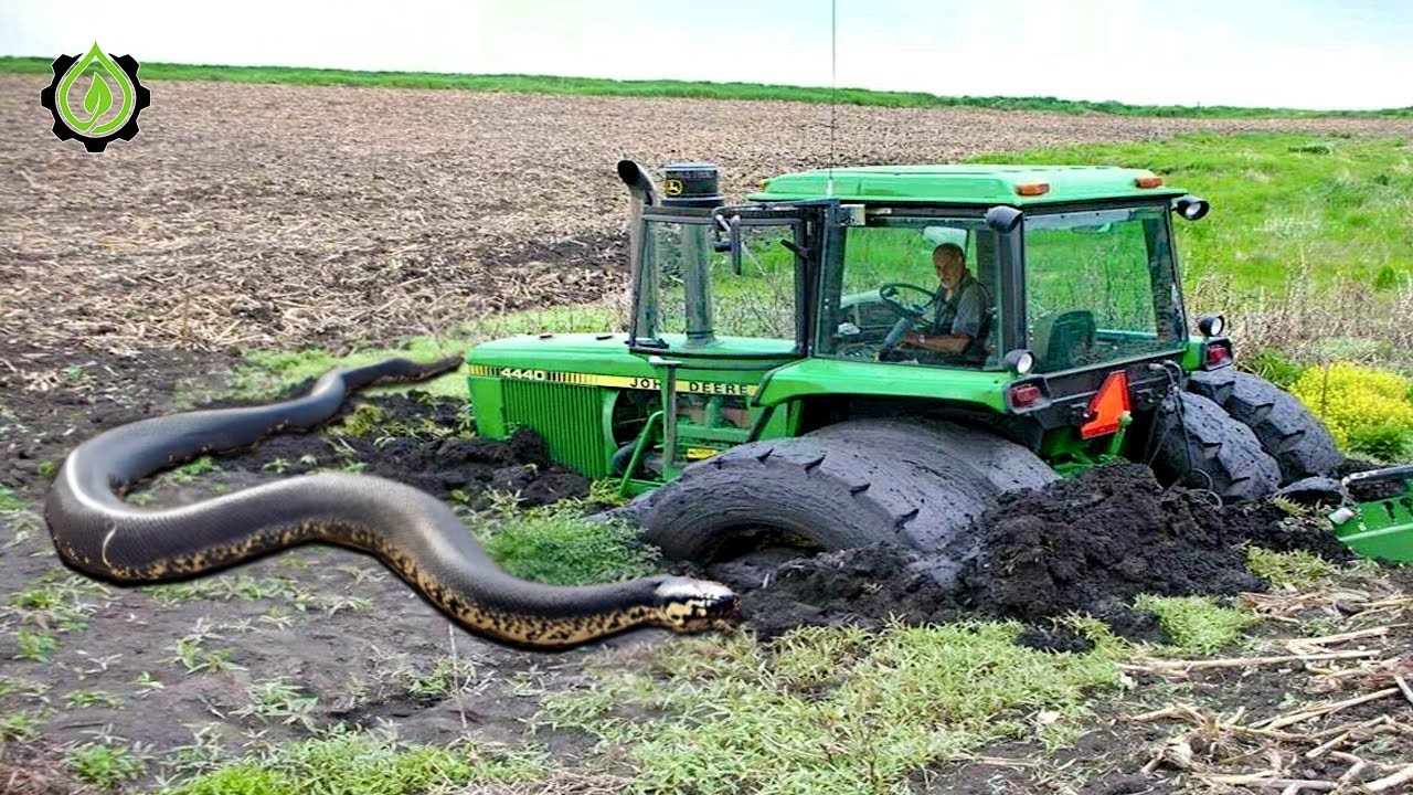 Extreme Tractor Stuck In Mud Compilation | Amazing Tractor Operator ...