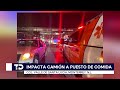 Transporte público pierde el control y choca contra puesto de tacos en Monterrey, NL