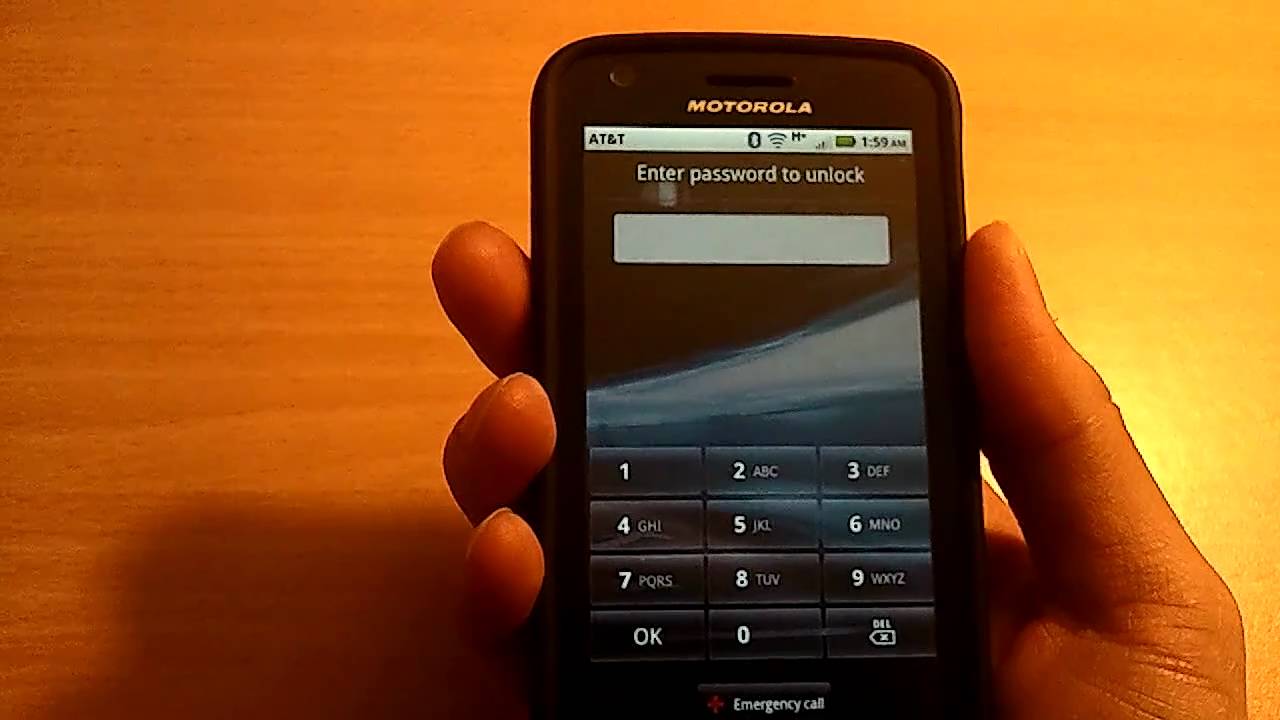 Motorola Atrix 4G Wet Fingerprint Scanner better than iPhone 5S finger