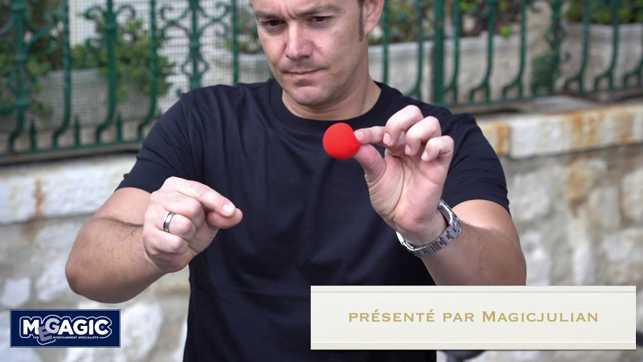 Magic Julian Tour de Magie  Spectacle de Magie Magie déambulatoire
